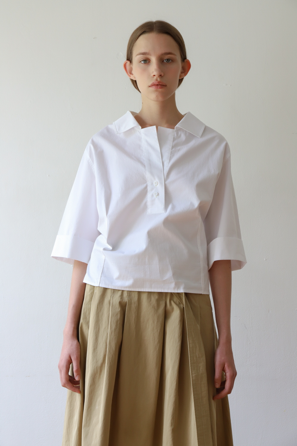 SOLD OUT *** Blouse Polo Crop White
