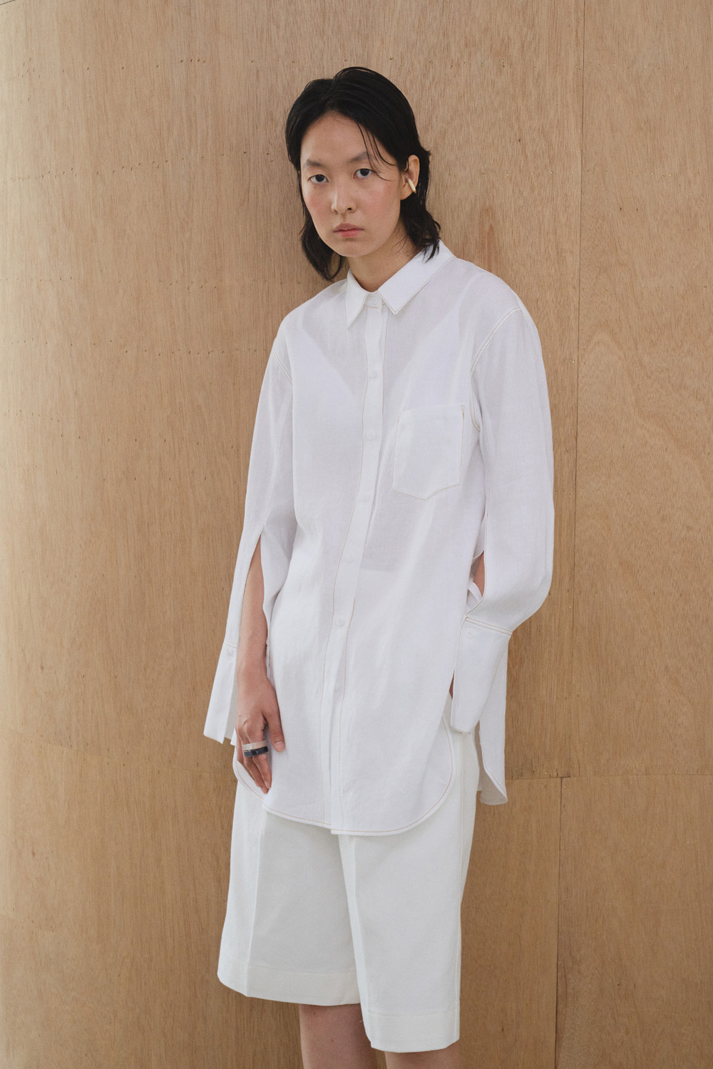 [ ICONIC ] Shirt Color Stitch White
